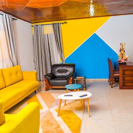 Appartement Meuble 2 Chambres Avec Salle De Bain - 1 Salon - 1E Cuisine - La Concorde - Quartier Nkomkana Yaounde Luaran gambar