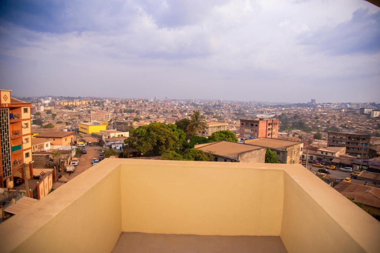 Appartement Meuble 2 Chambres Avec Salle De Bain - 1 Salon - 1E Cuisine - La Concorde - Quartier Nkomkana Yaounde Luaran gambar