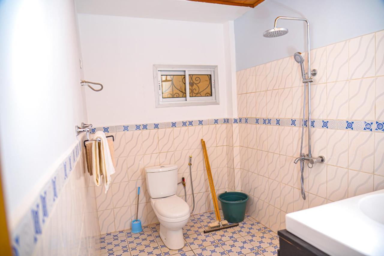 Appartement Meuble 2 Chambres Avec Salle De Bain - 1 Salon - 1E Cuisine - La Concorde - Quartier Nkomkana Yaounde Luaran gambar