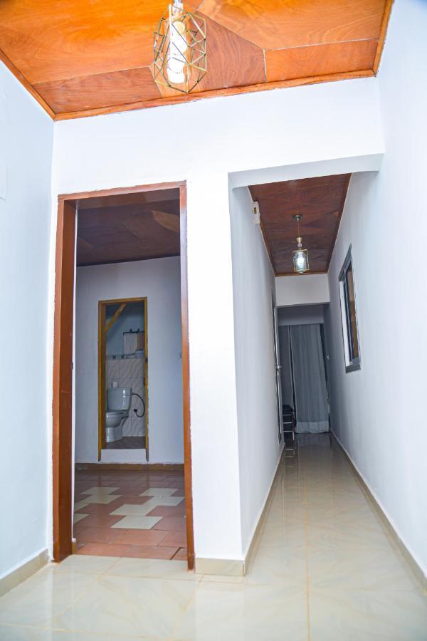 Appartement Meuble 2 Chambres Avec Salle De Bain - 1 Salon - 1E Cuisine - La Concorde - Quartier Nkomkana Yaounde Luaran gambar