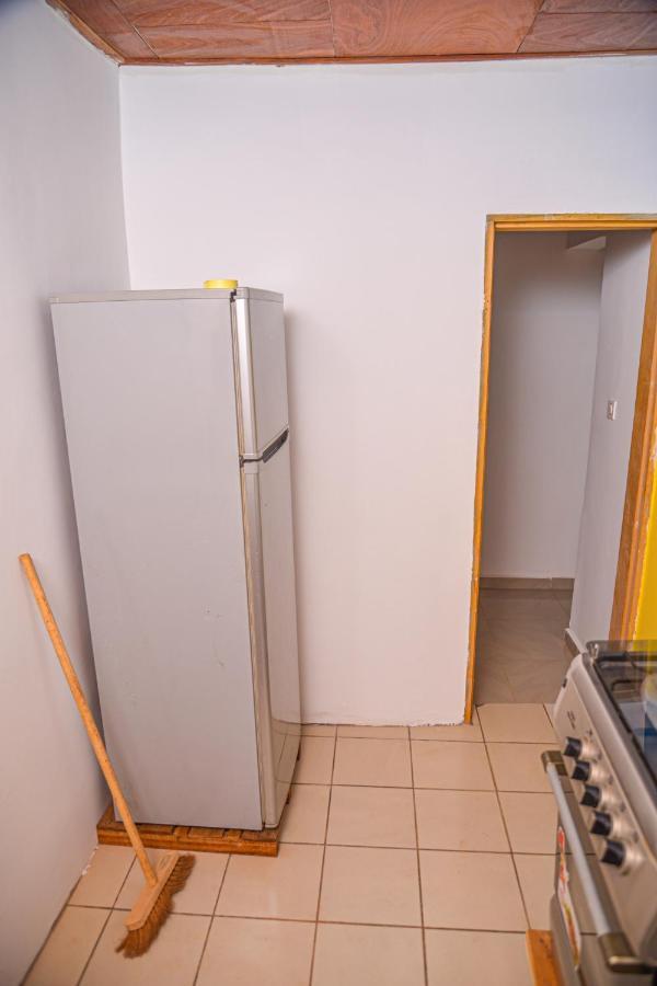 Appartement Meuble 2 Chambres Avec Salle De Bain - 1 Salon - 1E Cuisine - La Concorde - Quartier Nkomkana Yaounde Luaran gambar